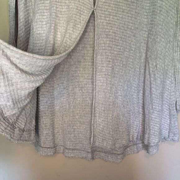 WE THE FREE PEOPLE women's size medium M Lover Split back ribbed oversized top - Picture 10 of 14